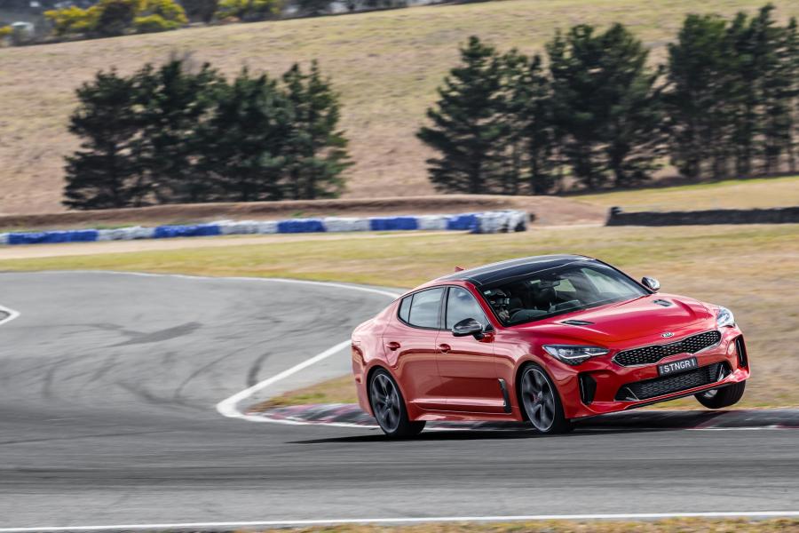  Kia Stinger GT (CK) 2017 года  (AU) (фото 12 из 20)
